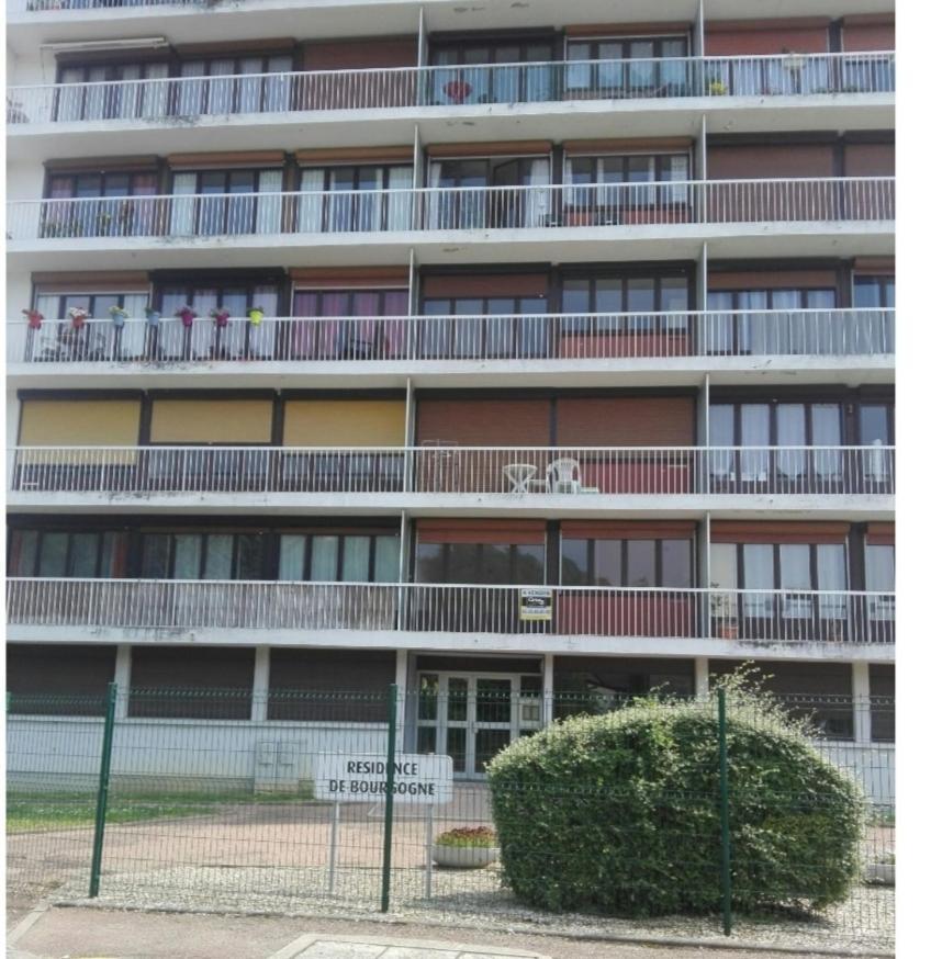 Studio Apartment Sens Exterior foto